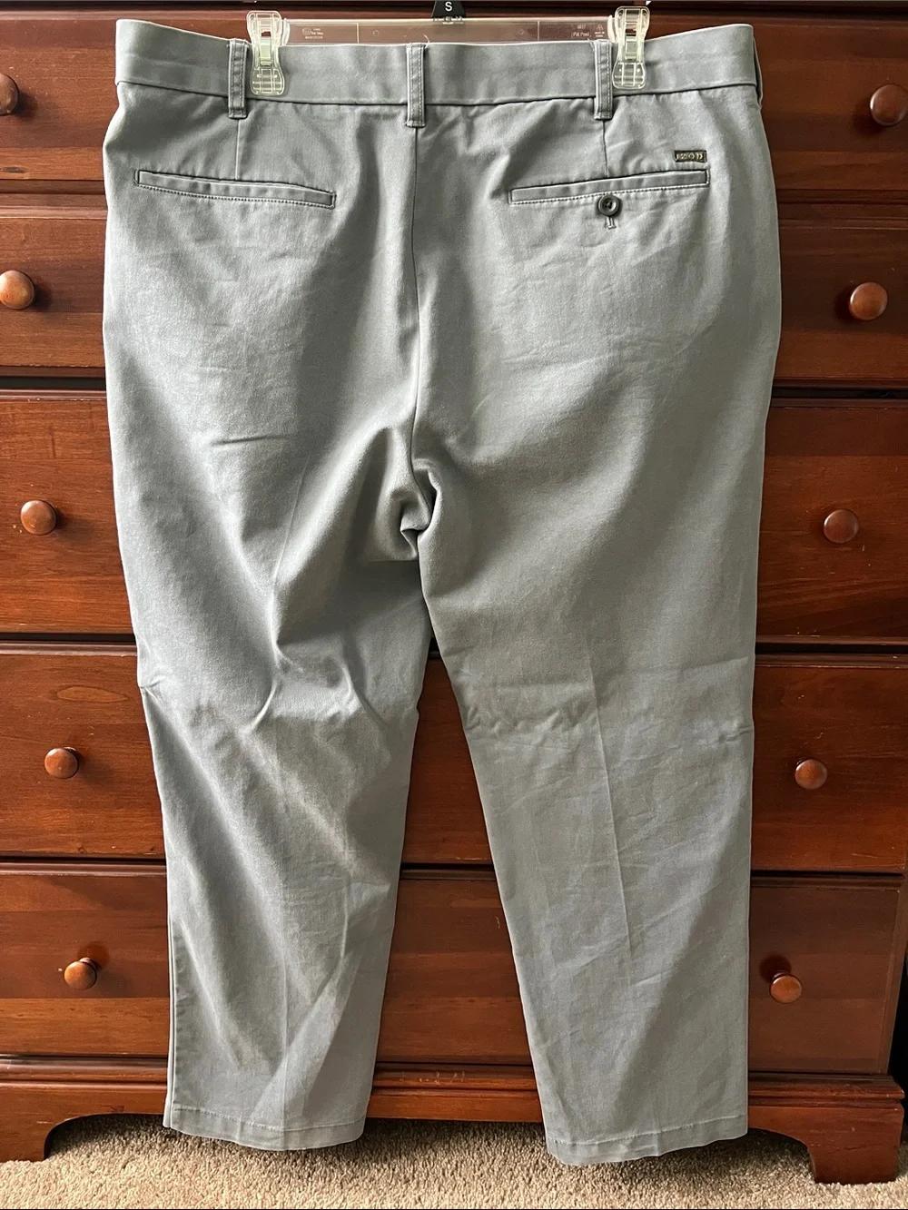 Izod Straight Chino Pants in Light Gray